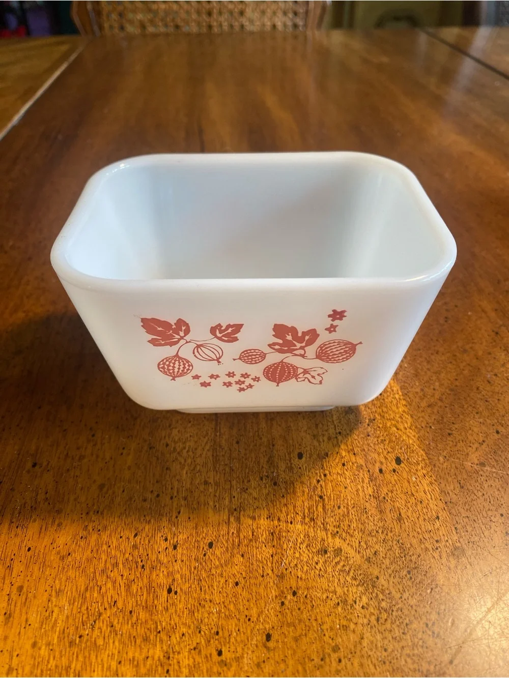 Pyrex Pink Gooseberry 501 Fridge Box